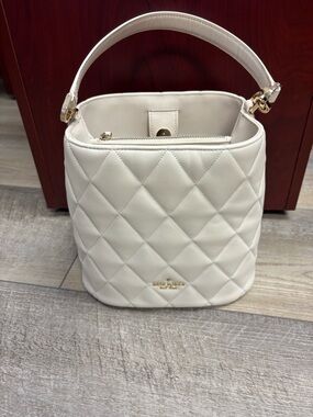 Kate Spade Quilted Leather bucket Top-Handle/Crossbody Bag
